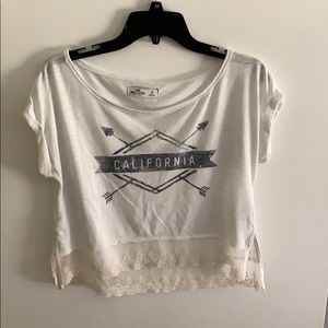 Cropped T-shirt that is slightly high-low